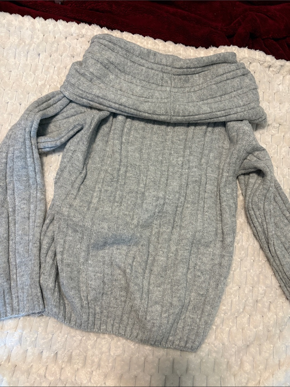Edikted Cozy Ribbed Off-Shoulder Sweater - Grey - Picture 6 of 6